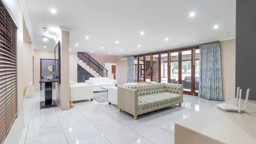 5 Bedroom Property for Sale in Klein Zevenwacht Western Cape